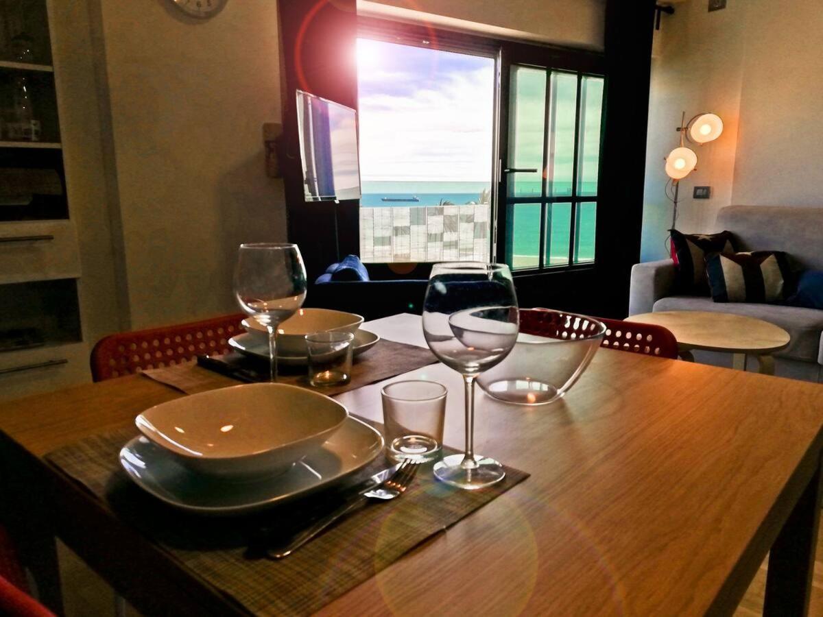 Appartement Modern & Bright Flat - 2 Min From The Sea à Savone Extérieur photo