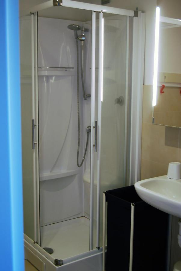 Appartement Modern & Bright Flat - 2 Min From The Sea à Savone Extérieur photo